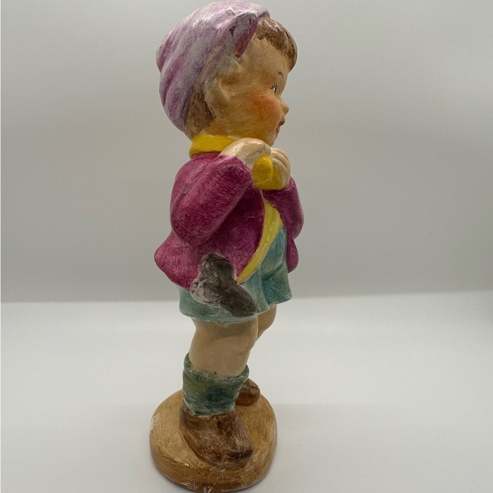 Vintage 1940s Child with Basket Ceramic Figurine - Picture 4 of 7